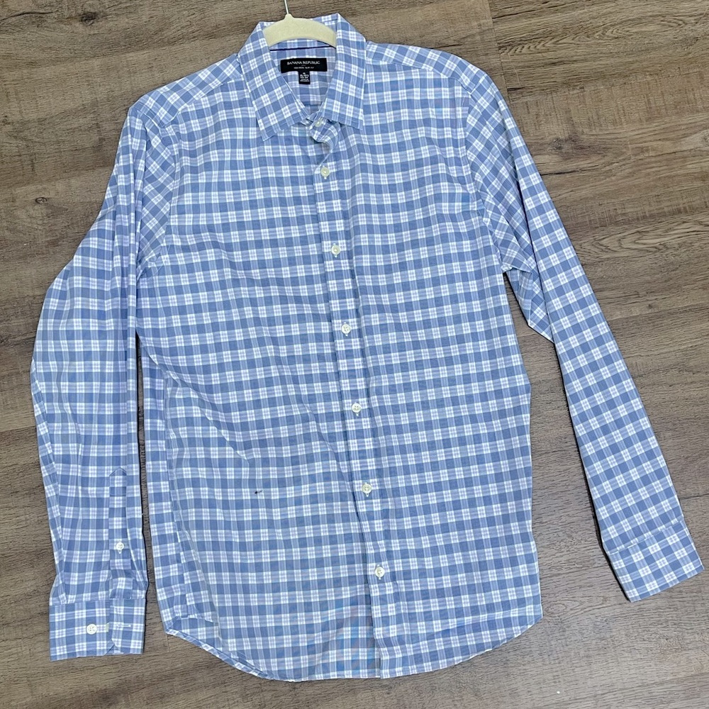 Banana Republic Men’s Button Down Dress Shirt